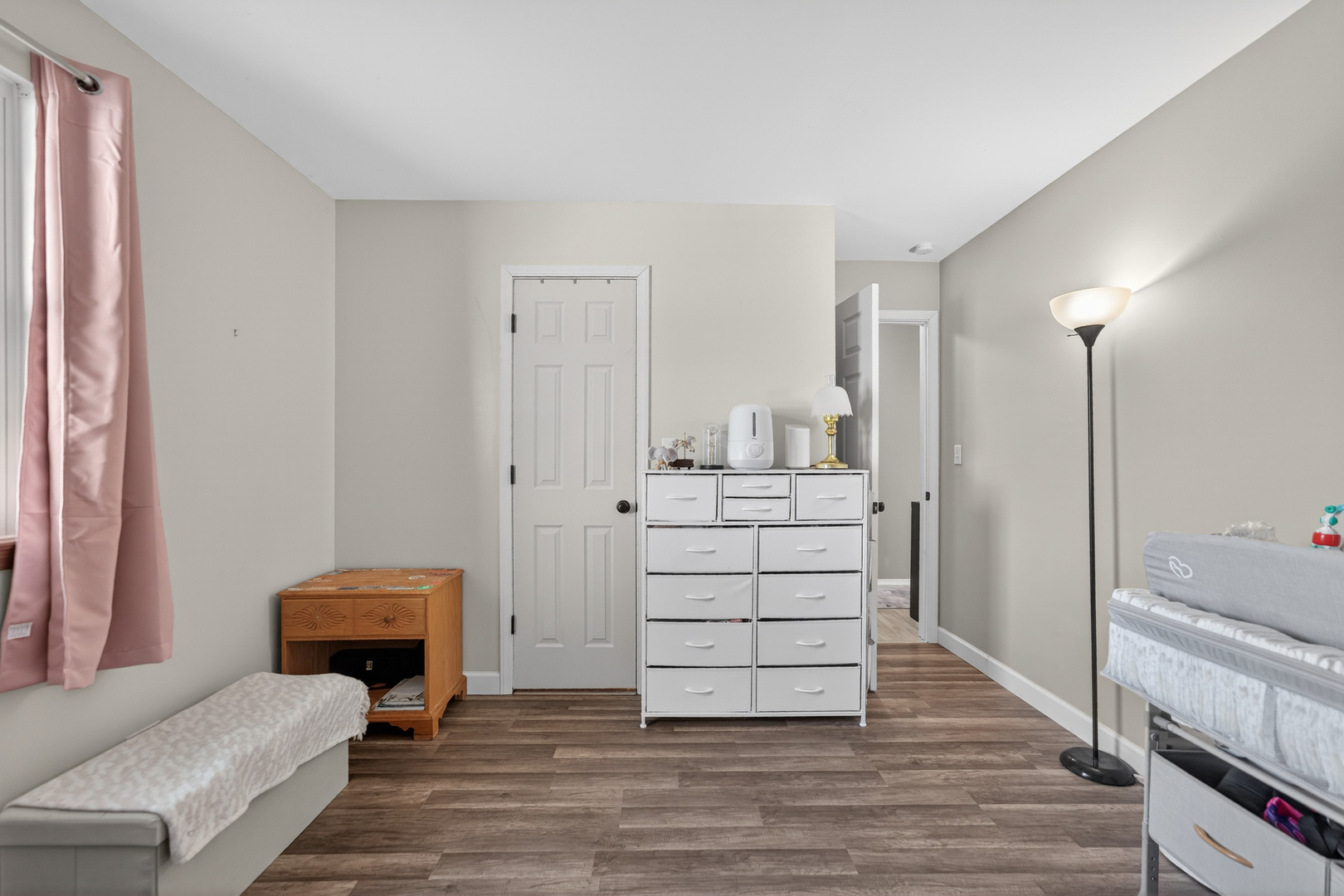 842 N Tamarac Boulevard, Addison, IL 60101