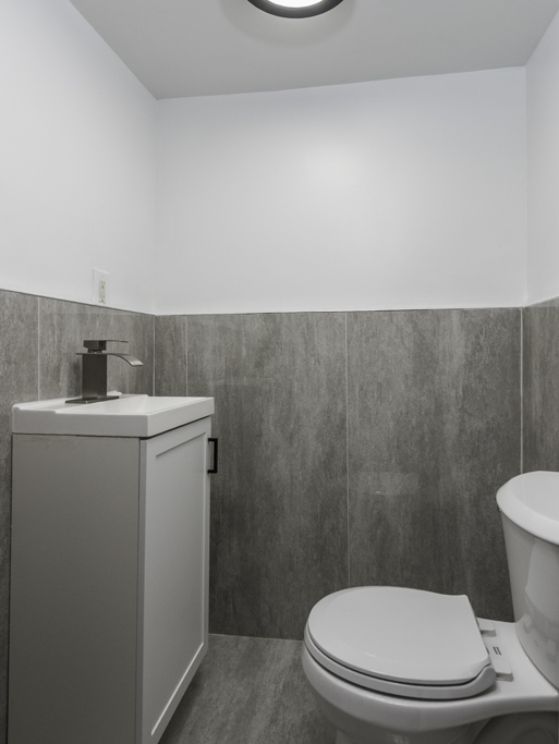 3020 Ezekiel Avenue, Zion, IL 60099