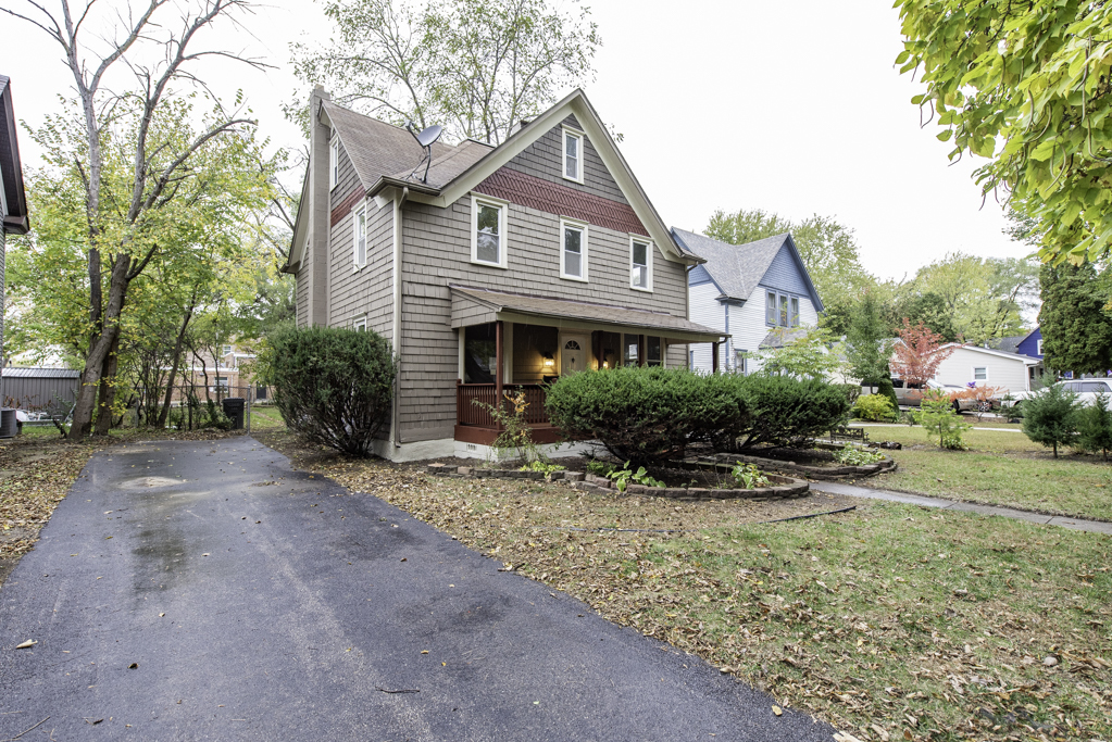 3020 Ezekiel Avenue, Zion, IL 60099