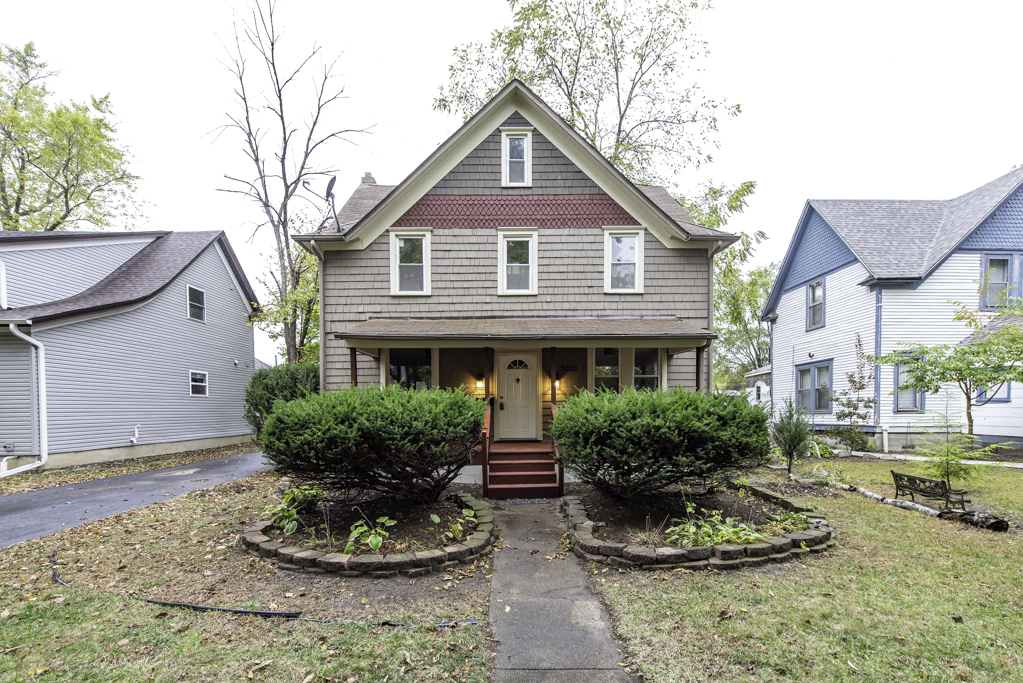 3020 Ezekiel Avenue, Zion, IL 60099