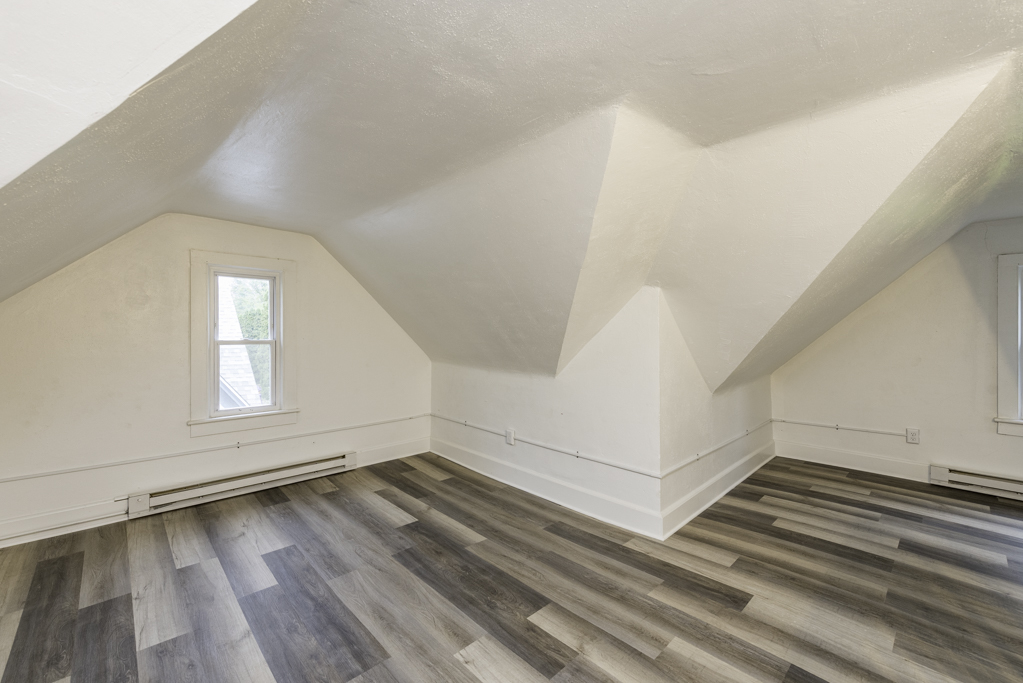 3020 Ezekiel Avenue, Zion, IL 60099