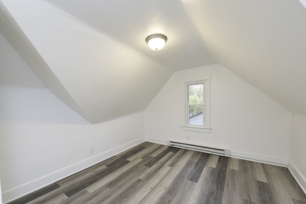 3020 Ezekiel Avenue, Zion, IL 60099