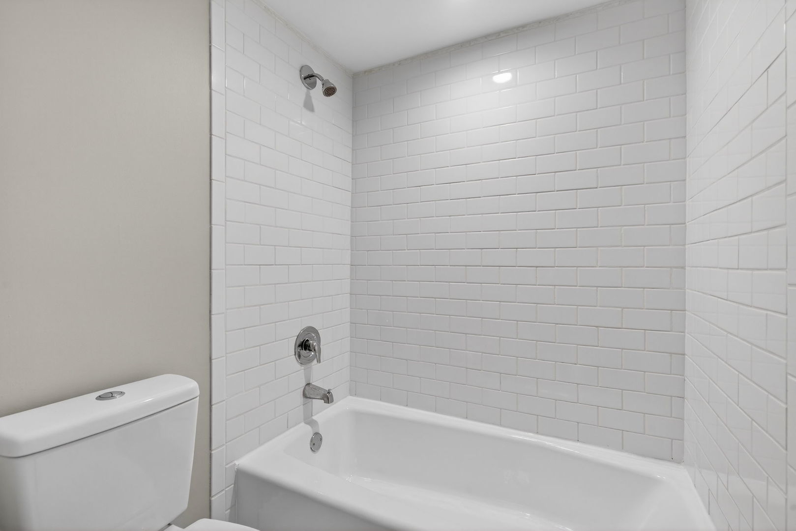 8150 Brookside Drive #204, Palos Park, IL 60464