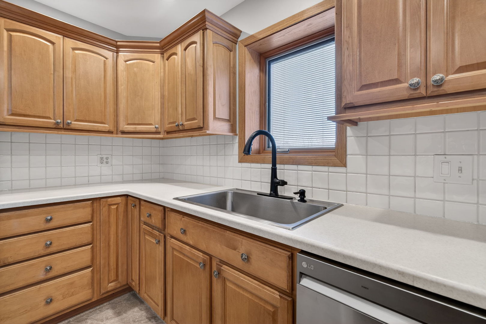 8150 Brookside Drive #204, Palos Park, IL 60464