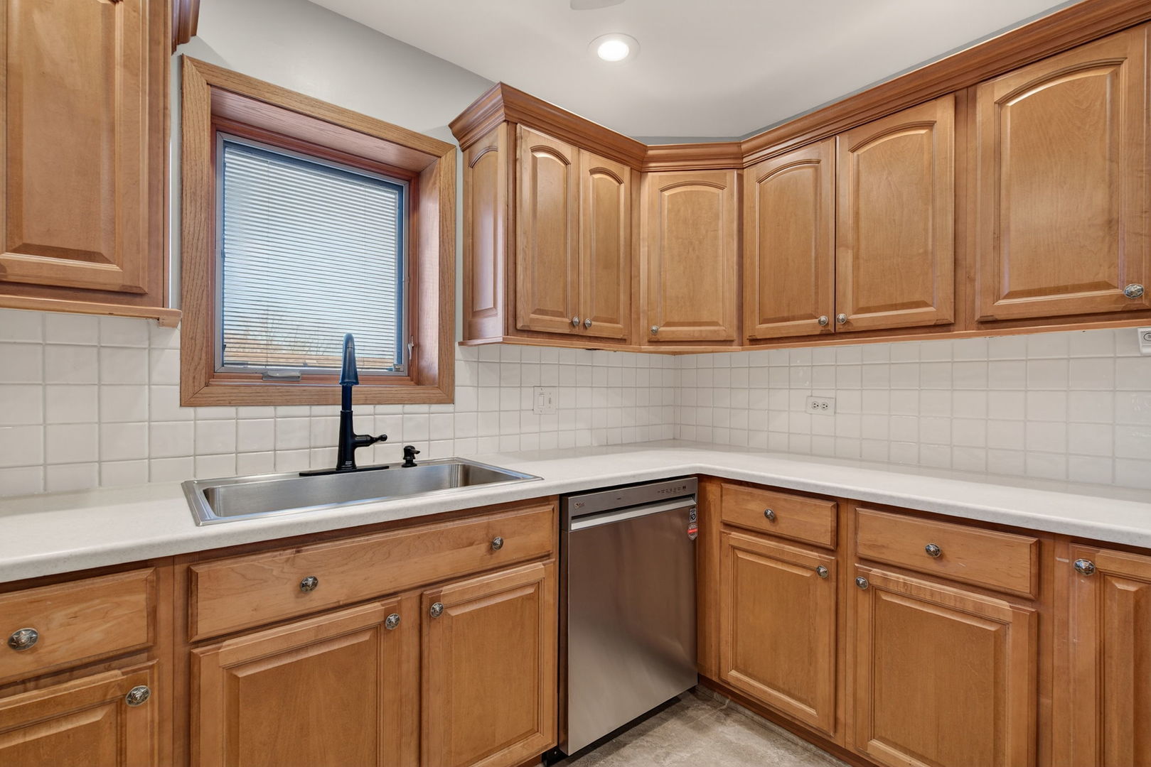 8150 Brookside Drive #204, Palos Park, IL 60464