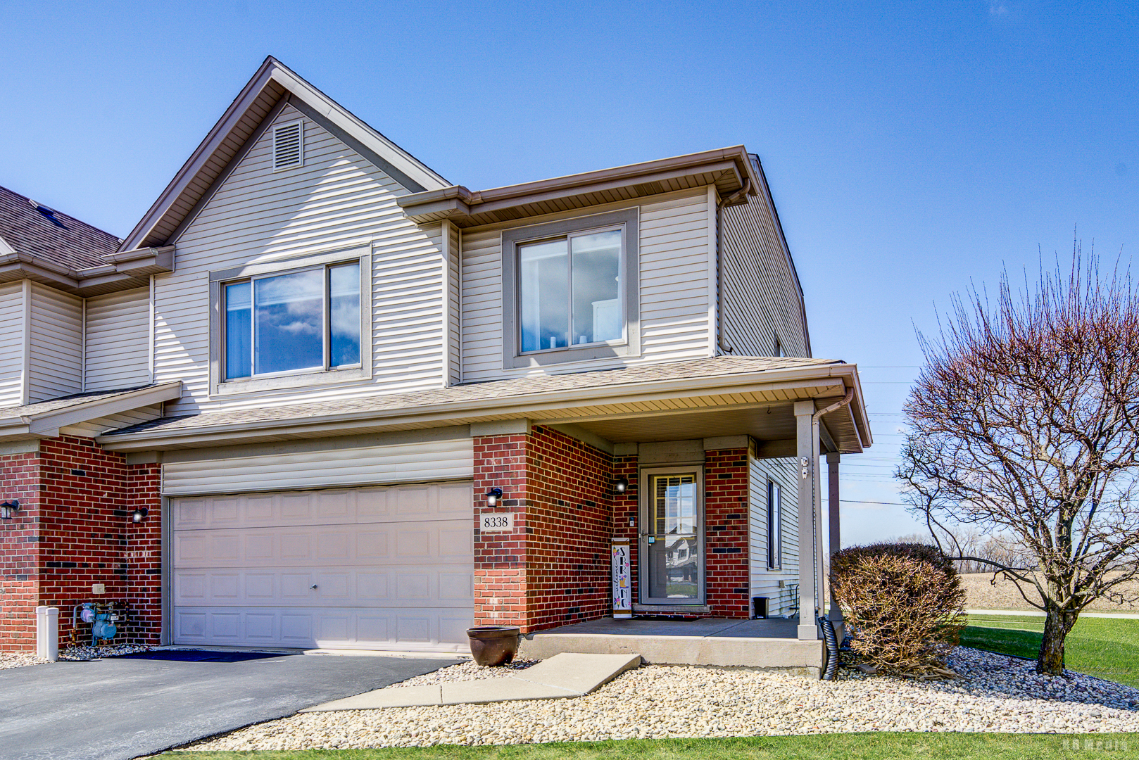 8338 W Chestnut Court, Frankfort, IL 60423