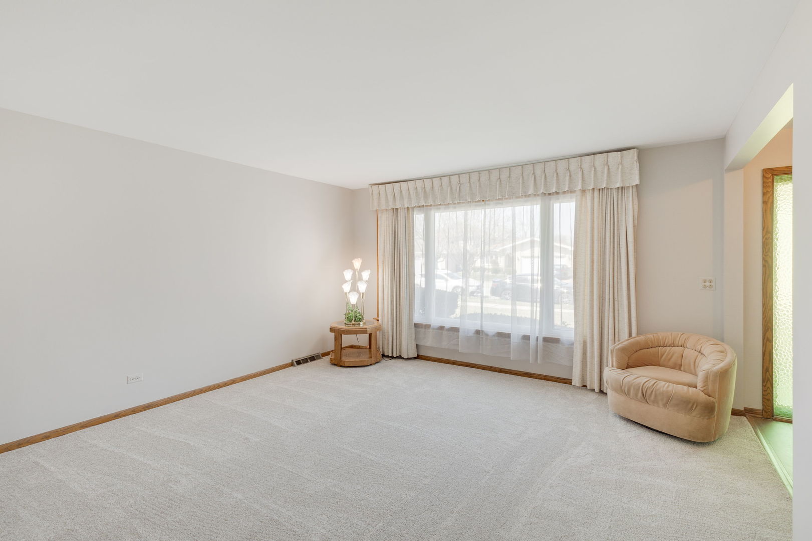 6743 W 89th Place, Oak Lawn, IL 60453