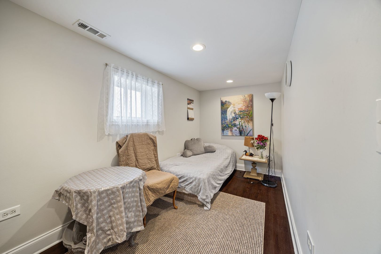 5700 W Melrose Street, Chicago, IL 60634