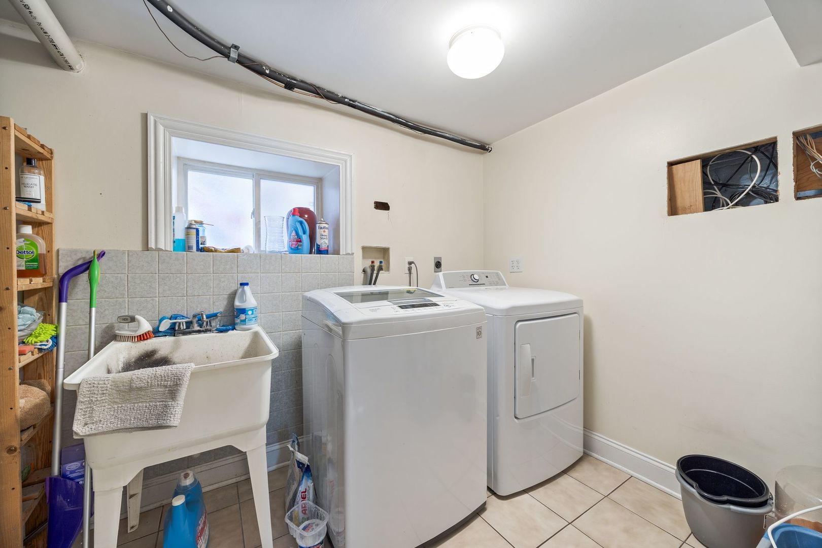 5700 W Melrose Street, Chicago, IL 60634