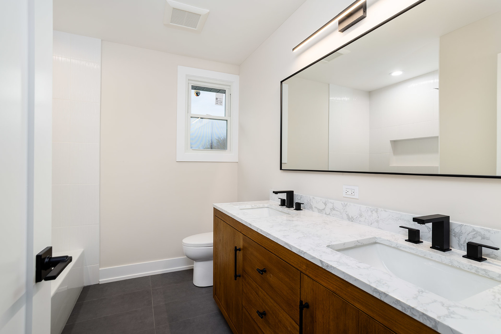 530 Cumberland Trail, Elgin, IL 60123