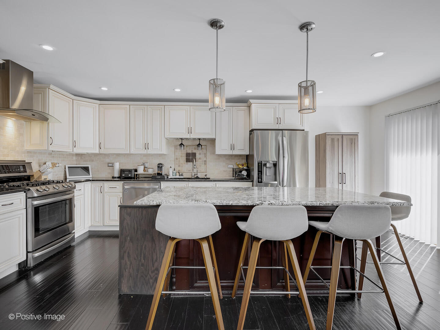 210 Stoneybrook Lane, Bloomingdale, IL 60108