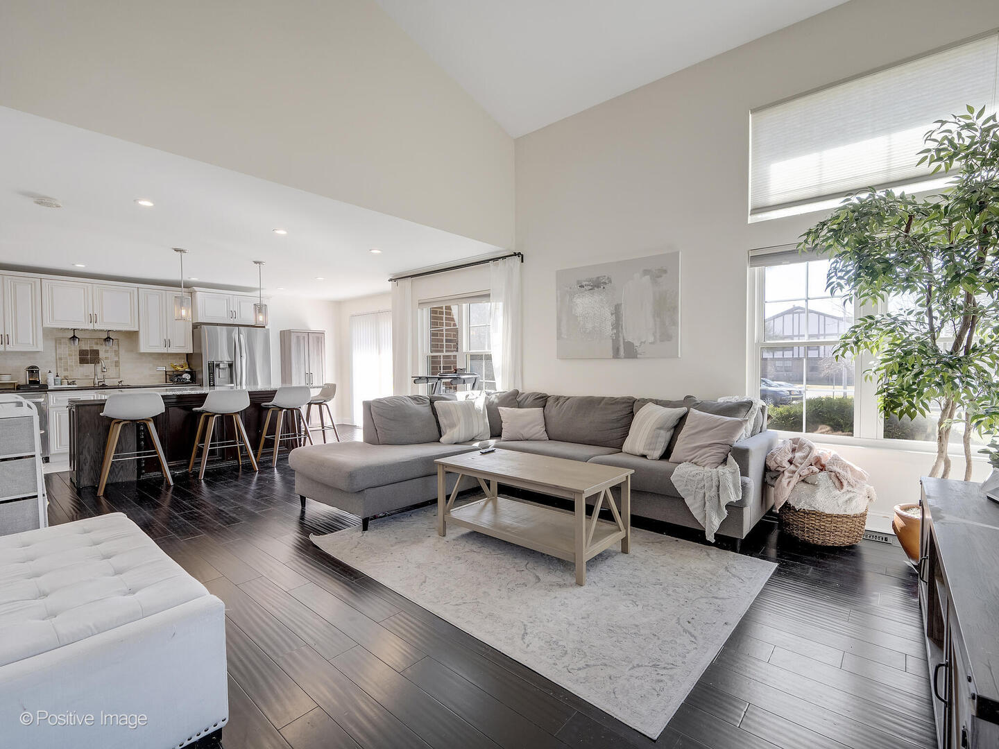 210 Stoneybrook Lane, Bloomingdale, IL 60108