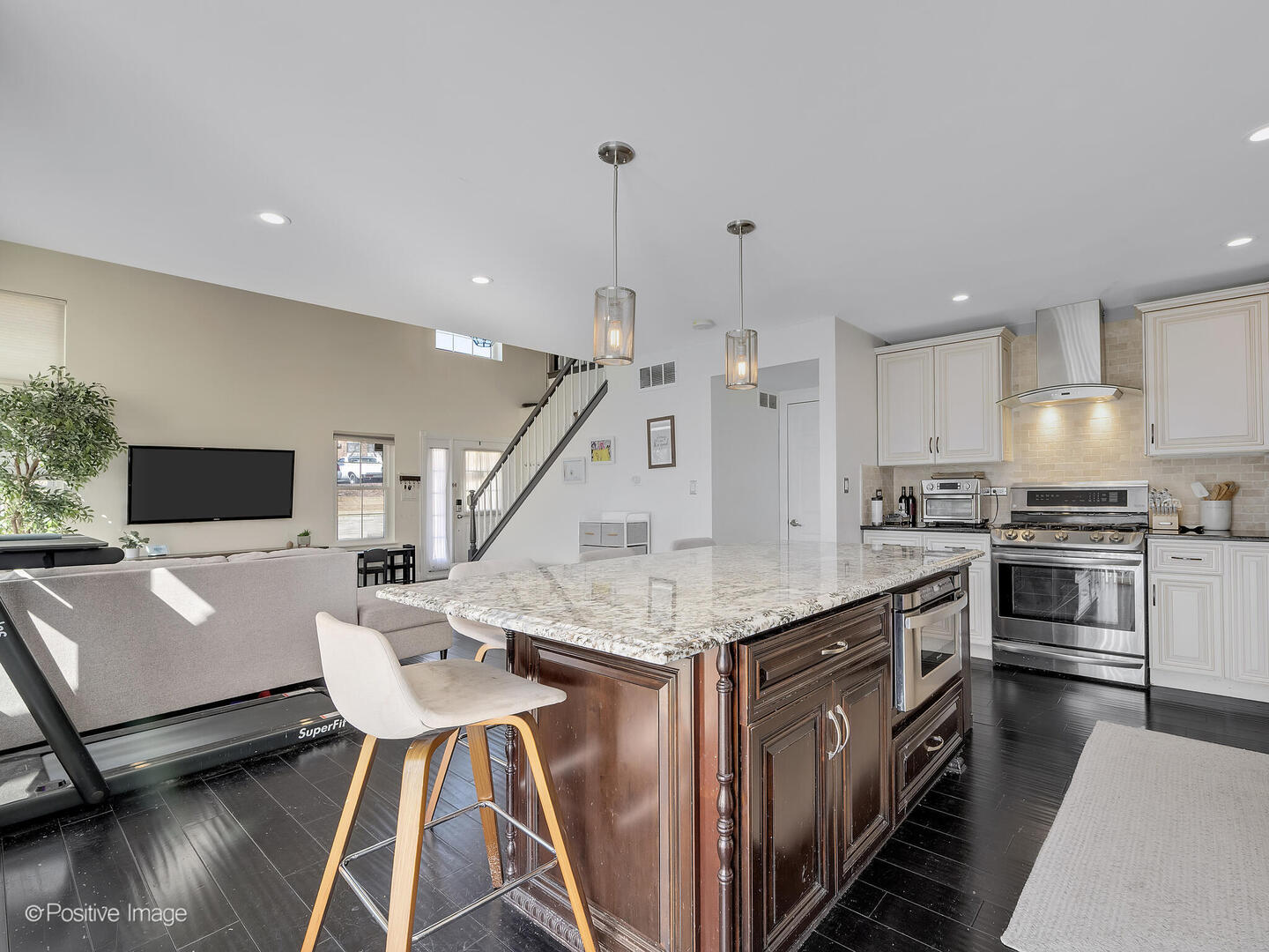 210 Stoneybrook Lane, Bloomingdale, IL 60108