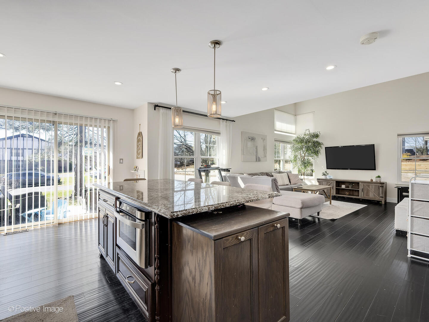 210 Stoneybrook Lane, Bloomingdale, IL 60108