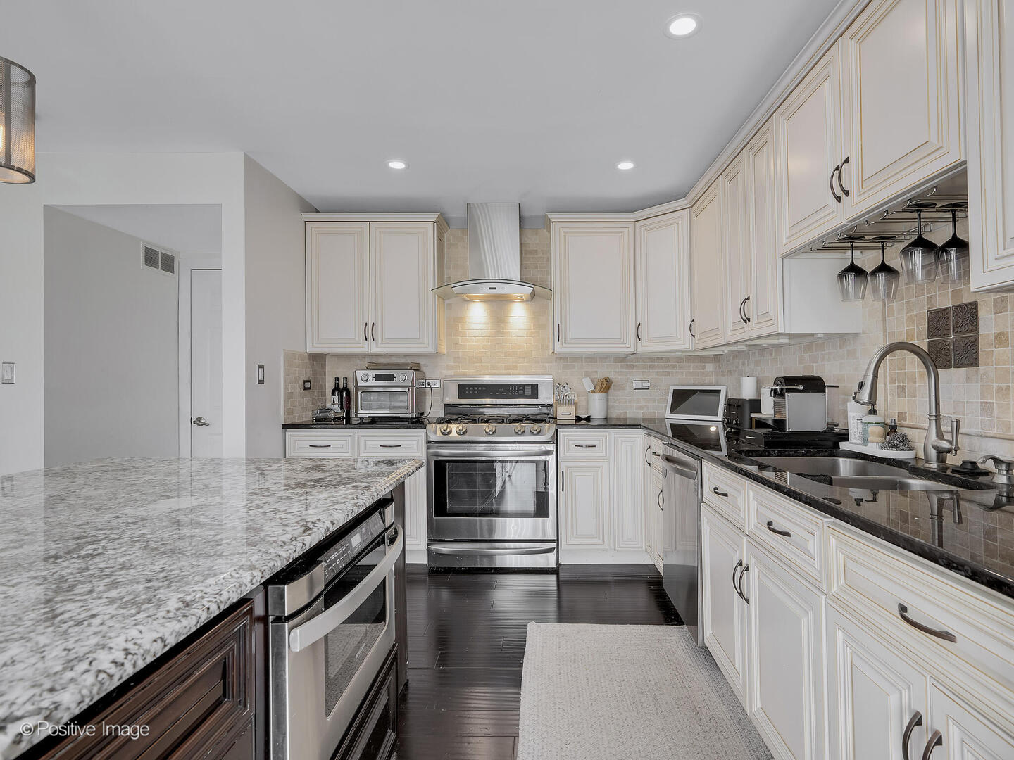 210 Stoneybrook Lane, Bloomingdale, IL 60108