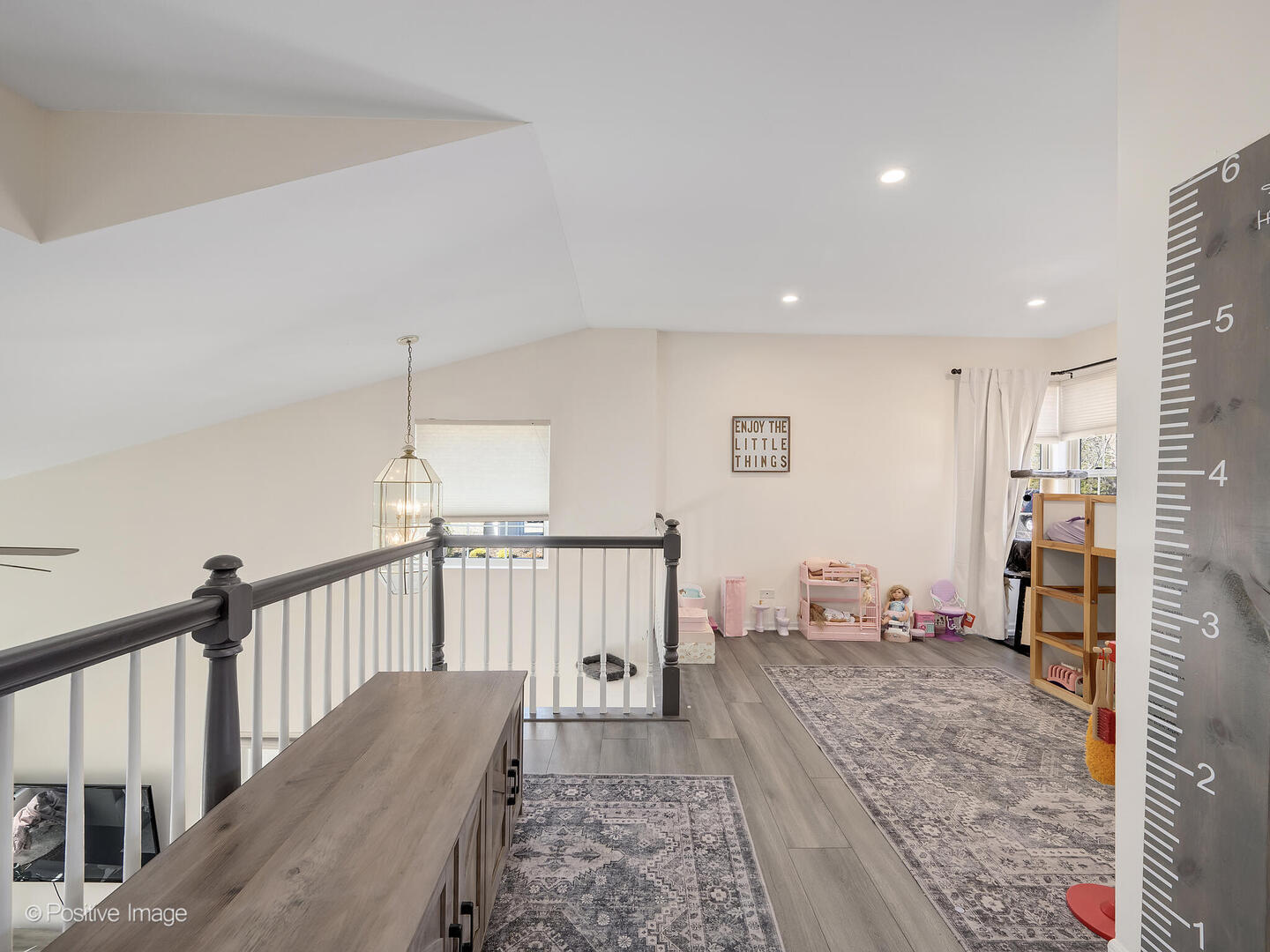 210 Stoneybrook Lane, Bloomingdale, IL 60108