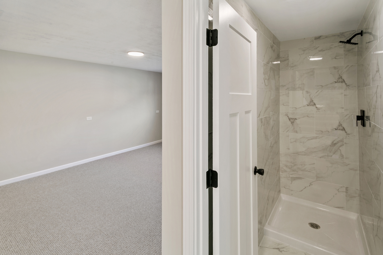 14129 S Hoxie Avenue, Burnham, IL 60633