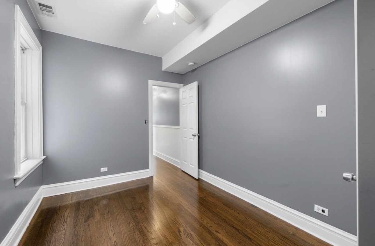 8222 S Maryland Avenue #3, Chicago, IL 60619