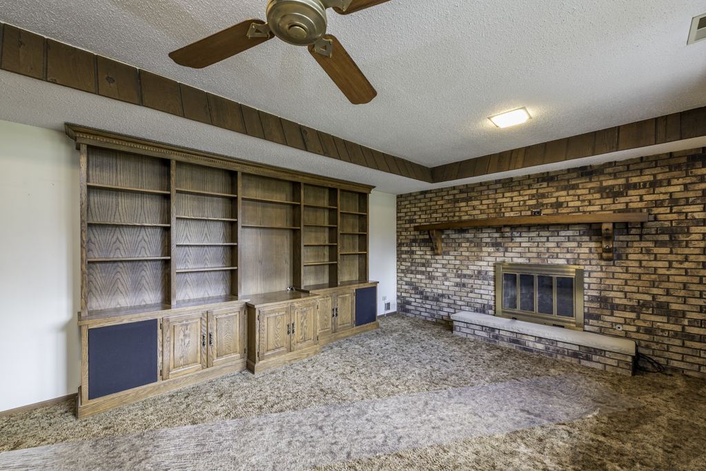 9743 W 16th Street, Zion, IL 60099