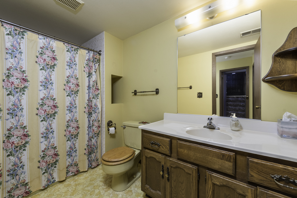 9743 W 16th Street, Zion, IL 60099