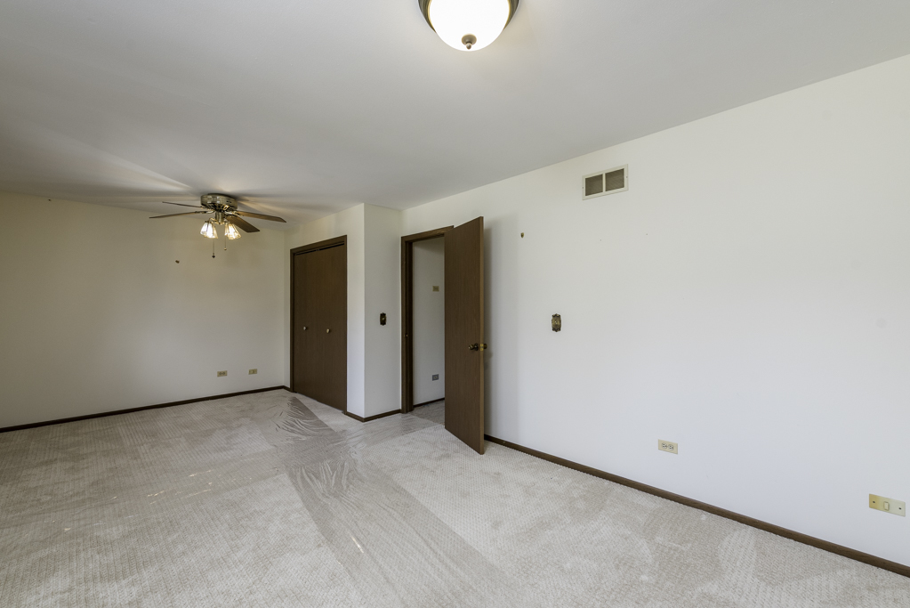 9743 W 16th Street, Zion, IL 60099