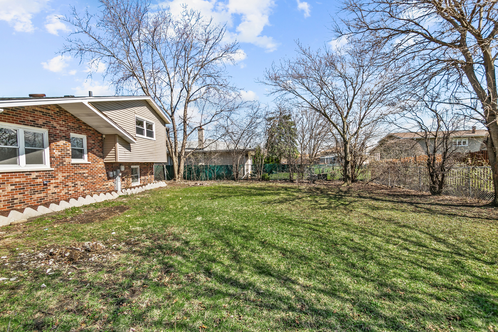 6151 Victoria Drive, Oak Forest, IL 60452