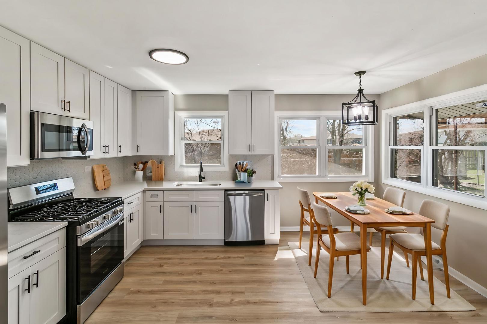 6151 Victoria Drive, Oak Forest, IL 60452