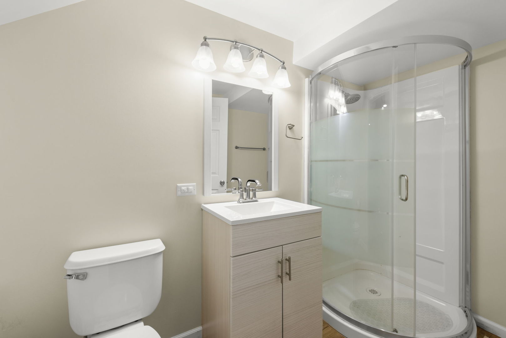 1301 Peshtigo Avenue, Naperville, IL 60564