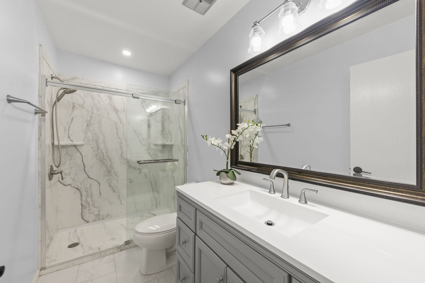 1301 Peshtigo Avenue, Naperville, IL 60564