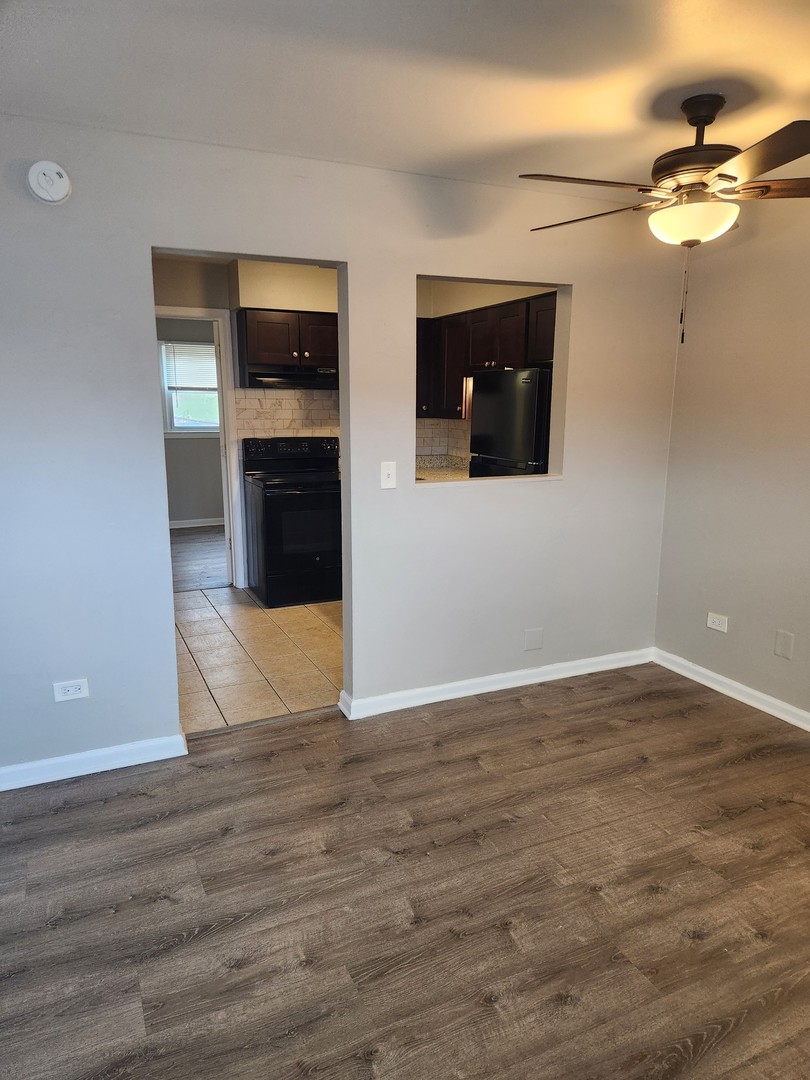 1340 N Main Street #A8, Wheaton, IL 60187