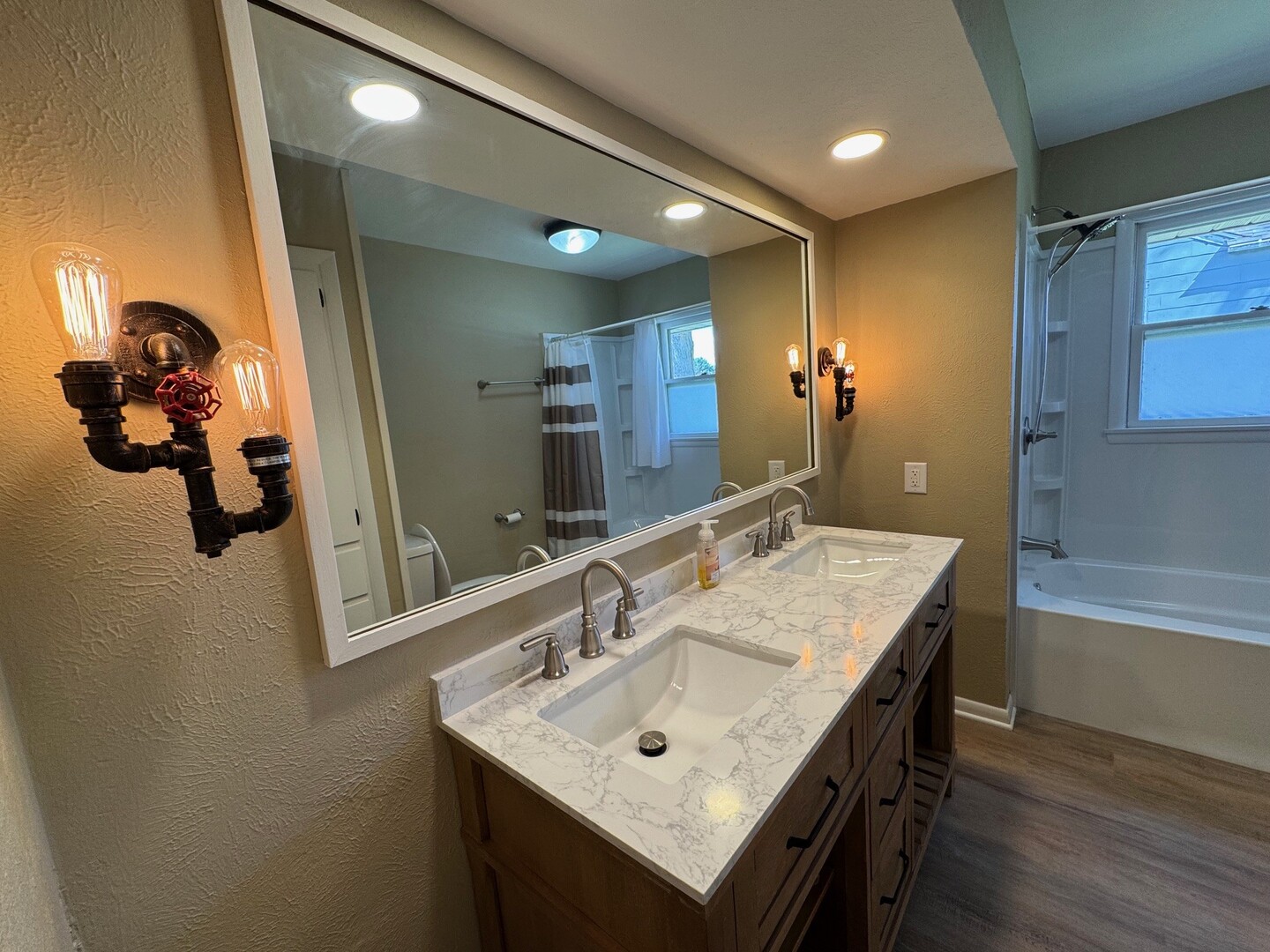 213 E State Street, Washburn, IL 61570