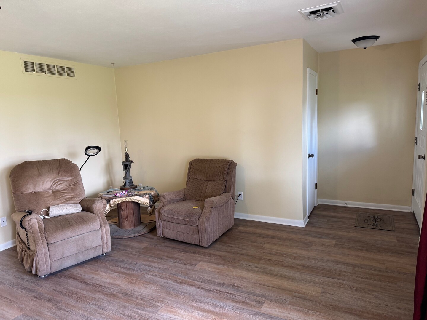 213 E State Street, Washburn, IL 61570