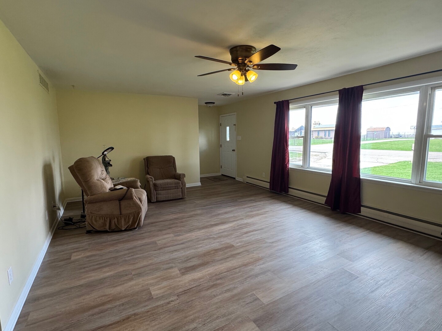 213 E State Street, Washburn, IL 61570