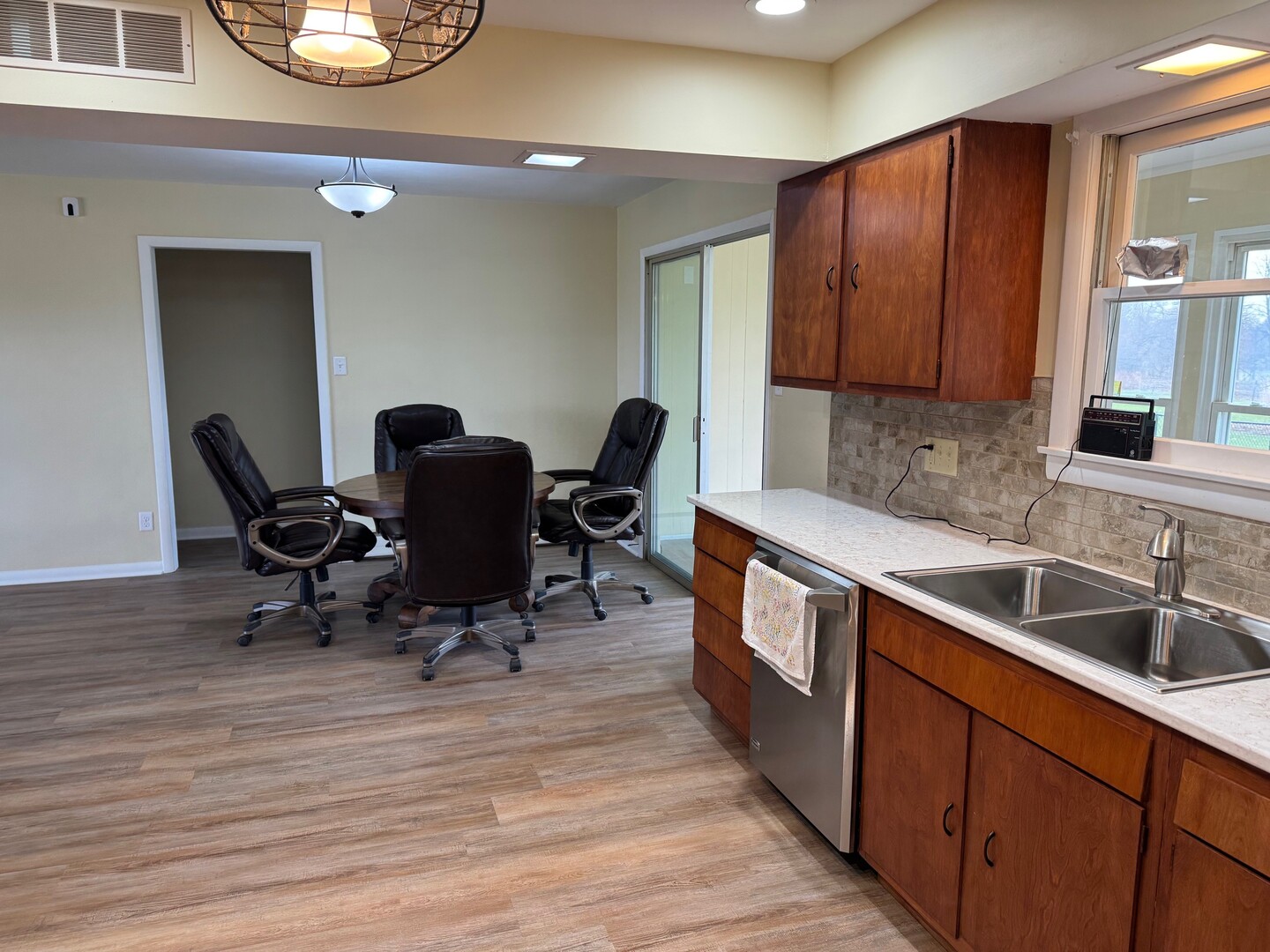 213 E State Street, Washburn, IL 61570