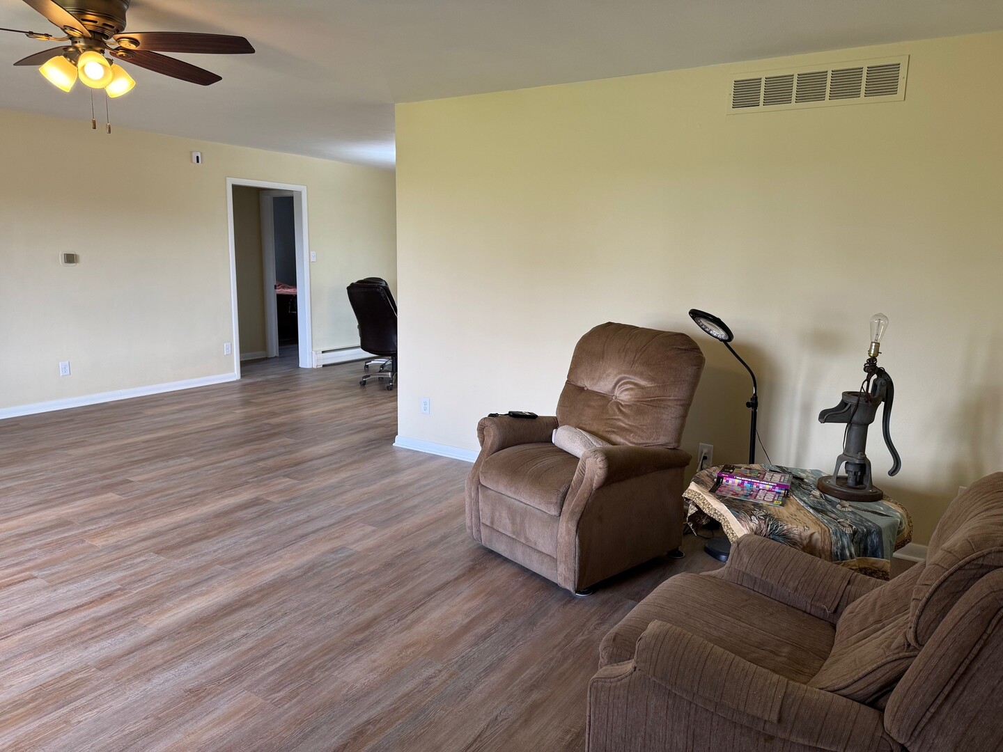 213 E State Street, Washburn, IL 61570