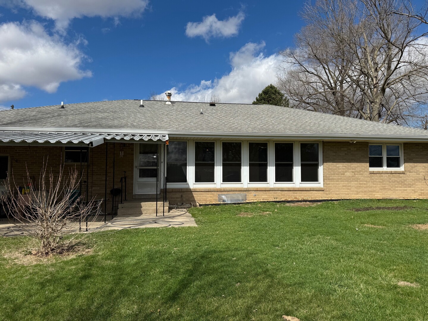 213 E State Street, Washburn, IL 61570