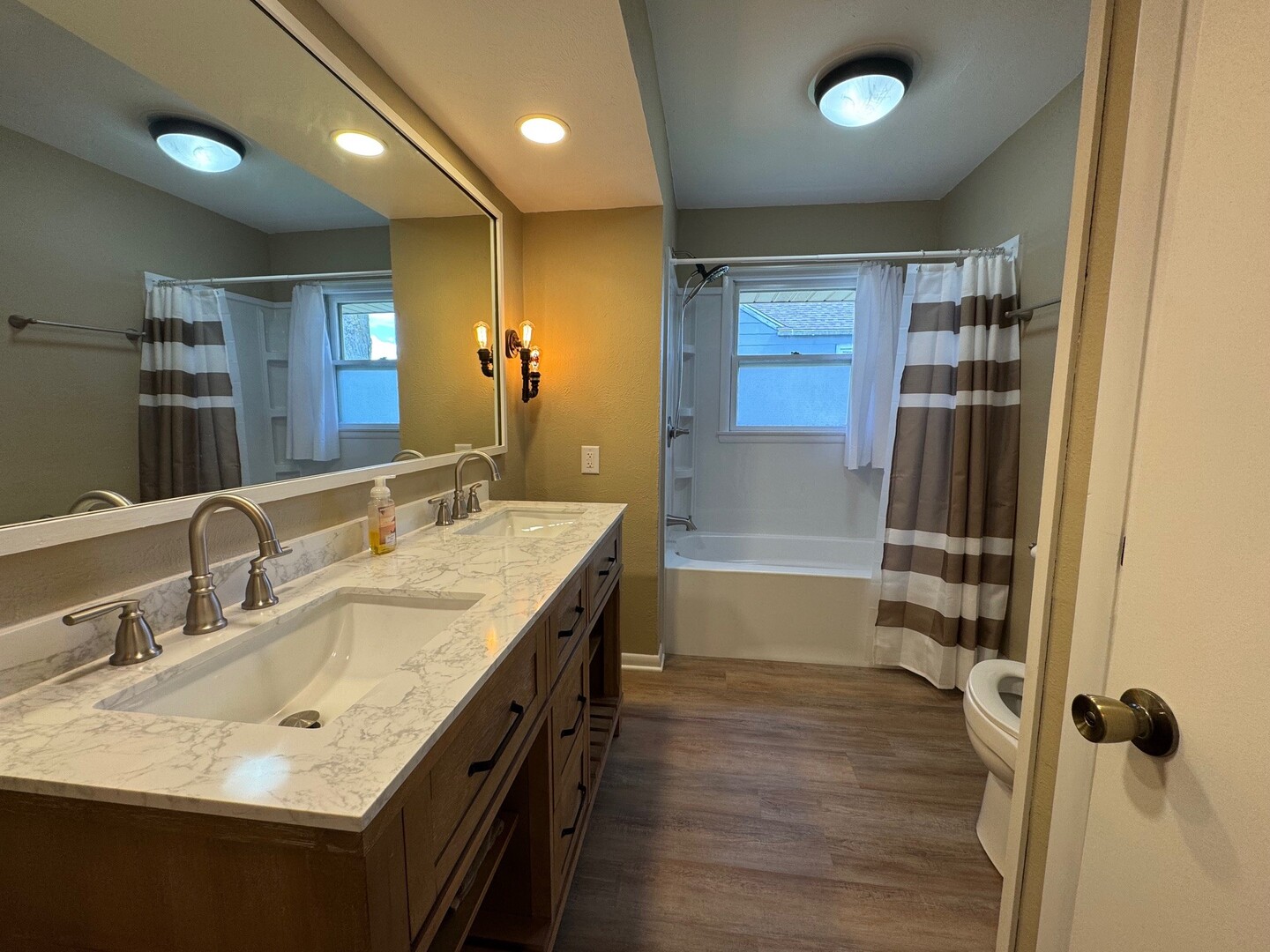 213 E State Street, Washburn, IL 61570