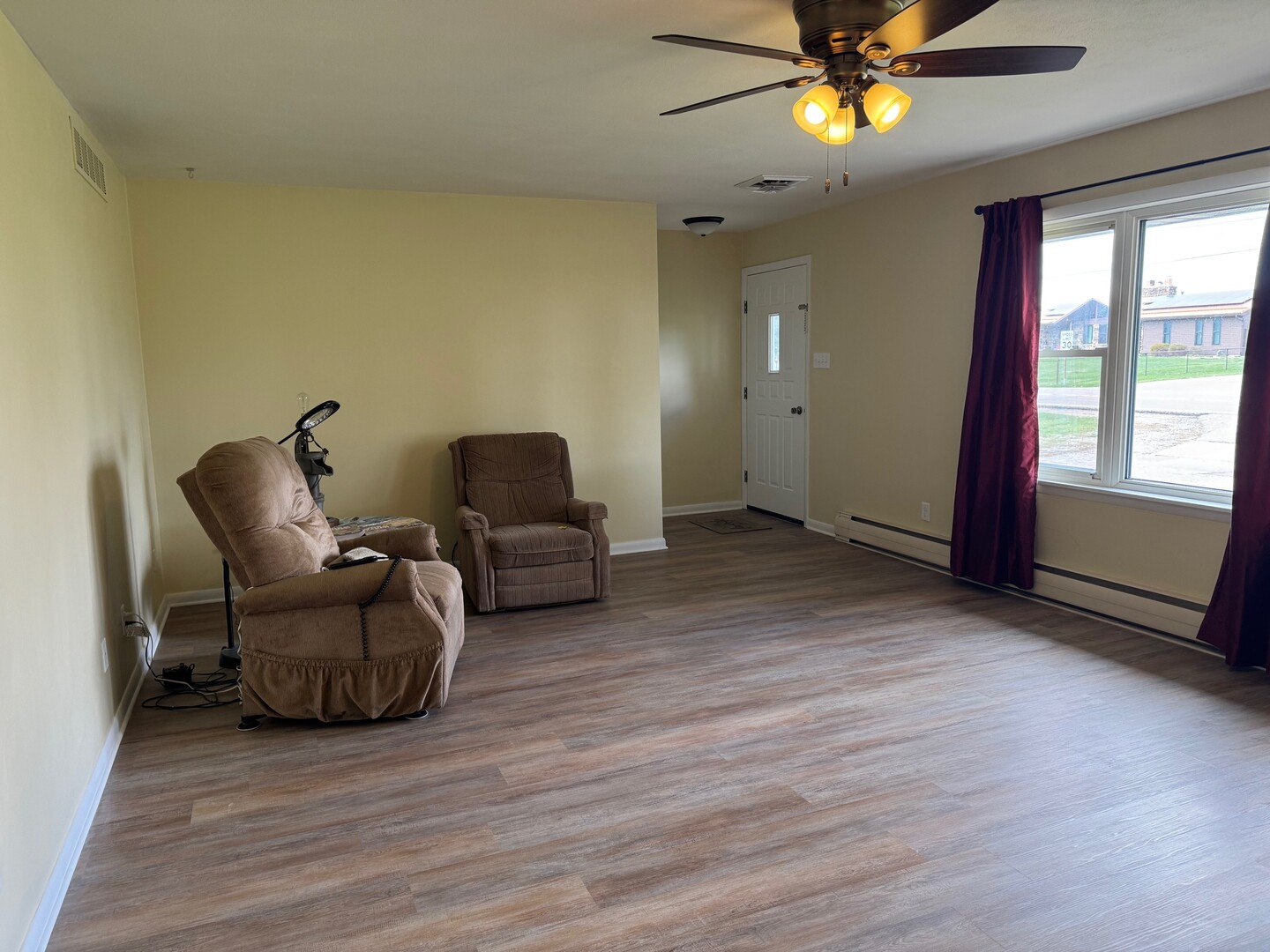 213 E State Street, Washburn, IL 61570