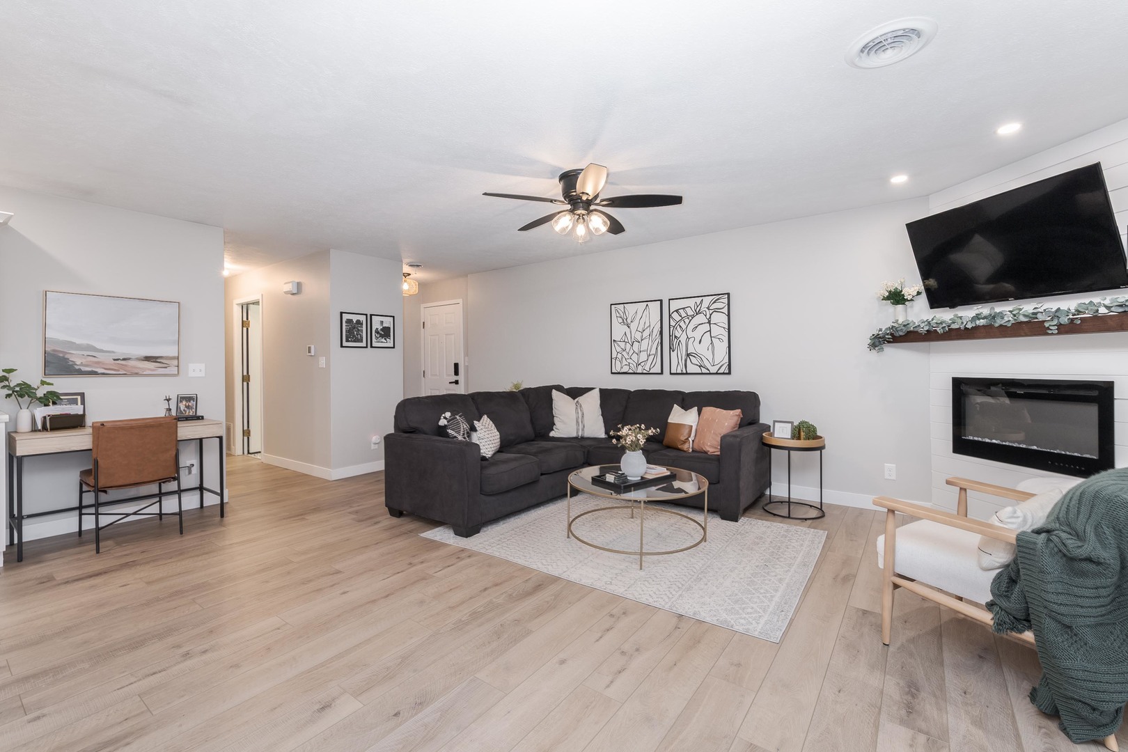 606 Carol Court #B-2, Pontiac, IL 61764