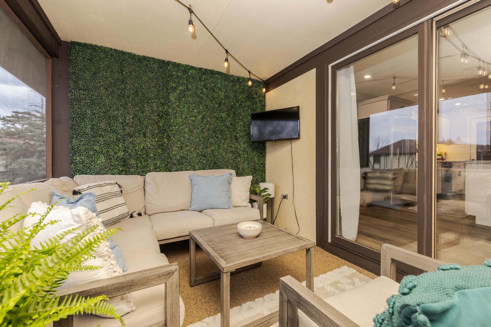 606 Carol Court #B-2, Pontiac, IL 61764