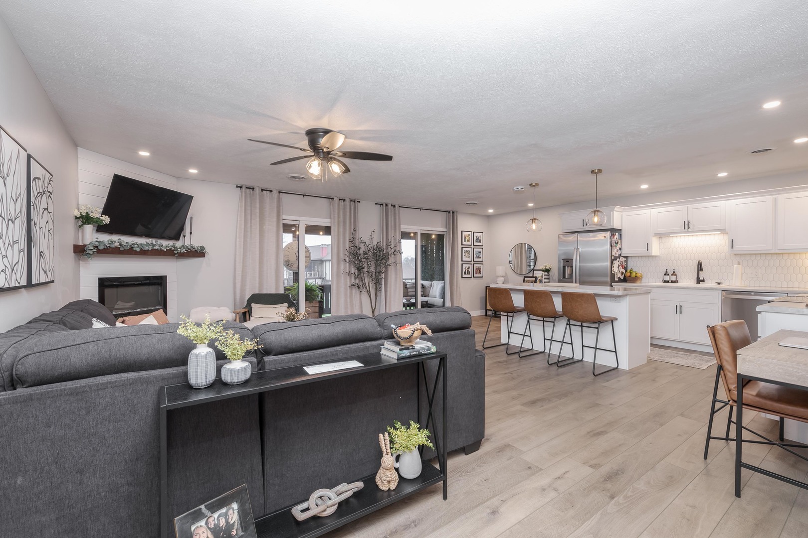 606 Carol Court #B-2, Pontiac, IL 61764