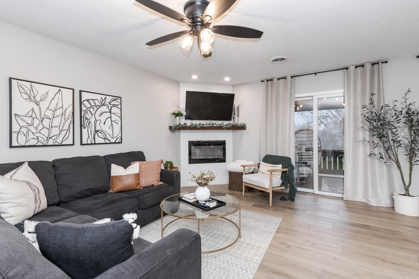 606 Carol Court #B-2, Pontiac, IL 61764