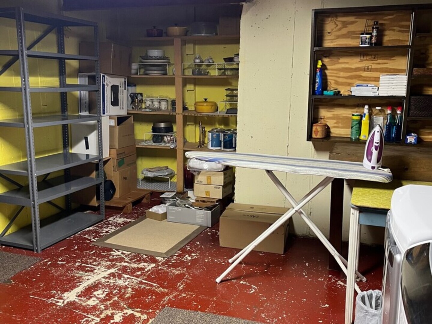 1690 Darwin Court, Wheaton, IL 60189