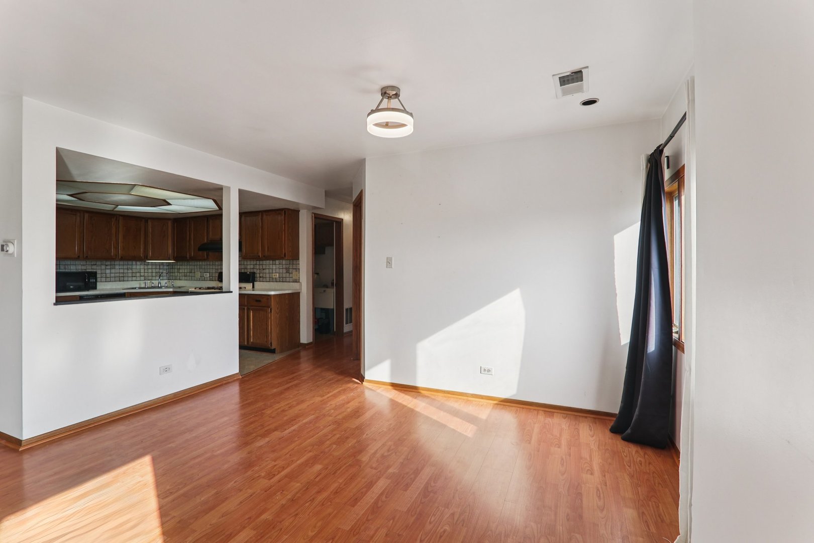 4735 W 105th Street #204, Oak Lawn, IL 60453