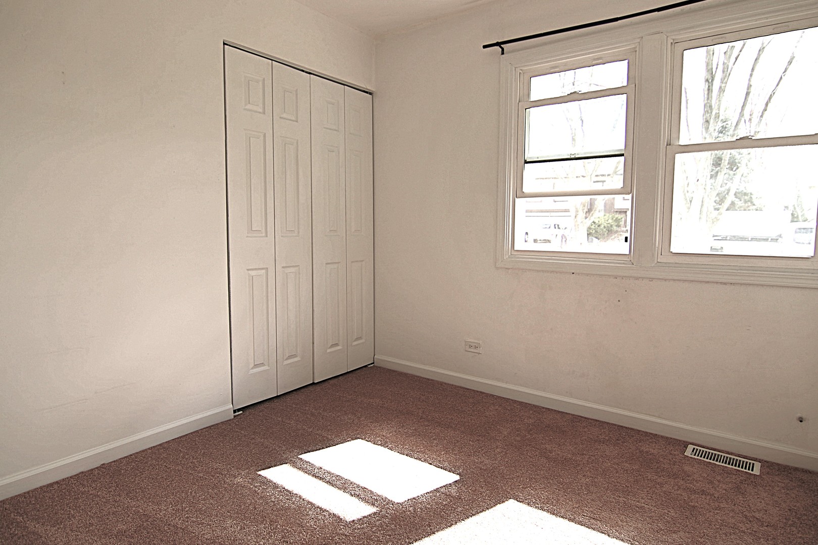 844 Tamms Lane, Bolingbrook, IL 60440