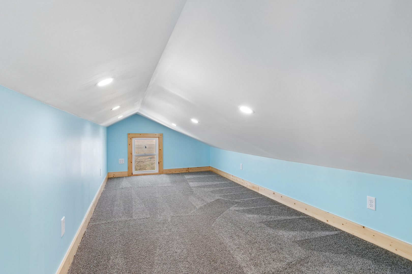 3292 E 24th Road, Marseilles, IL 61341