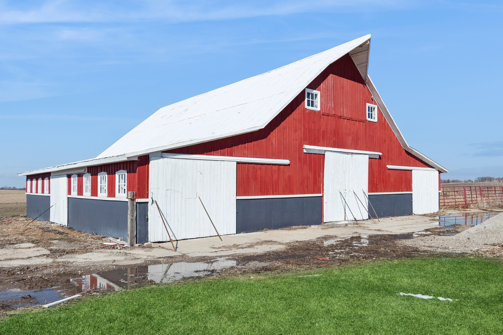 3292 E 24th Road, Marseilles, IL 61341