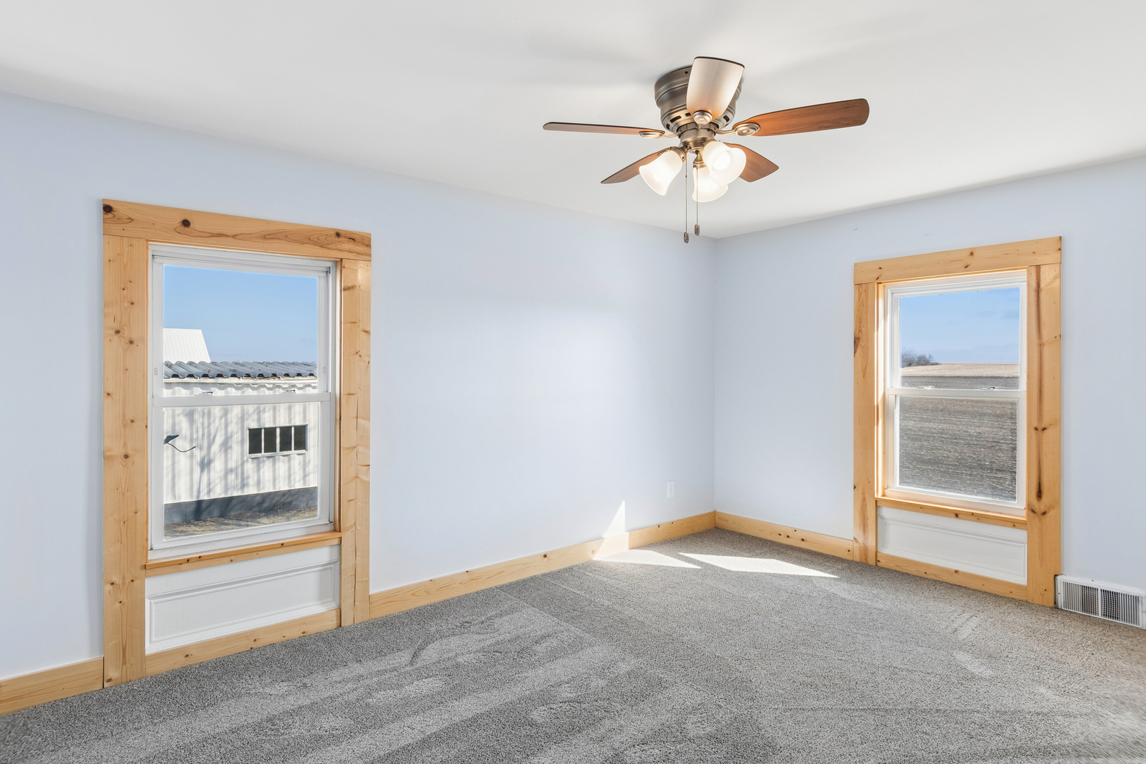 3292 E 24th Road, Marseilles, IL 61341