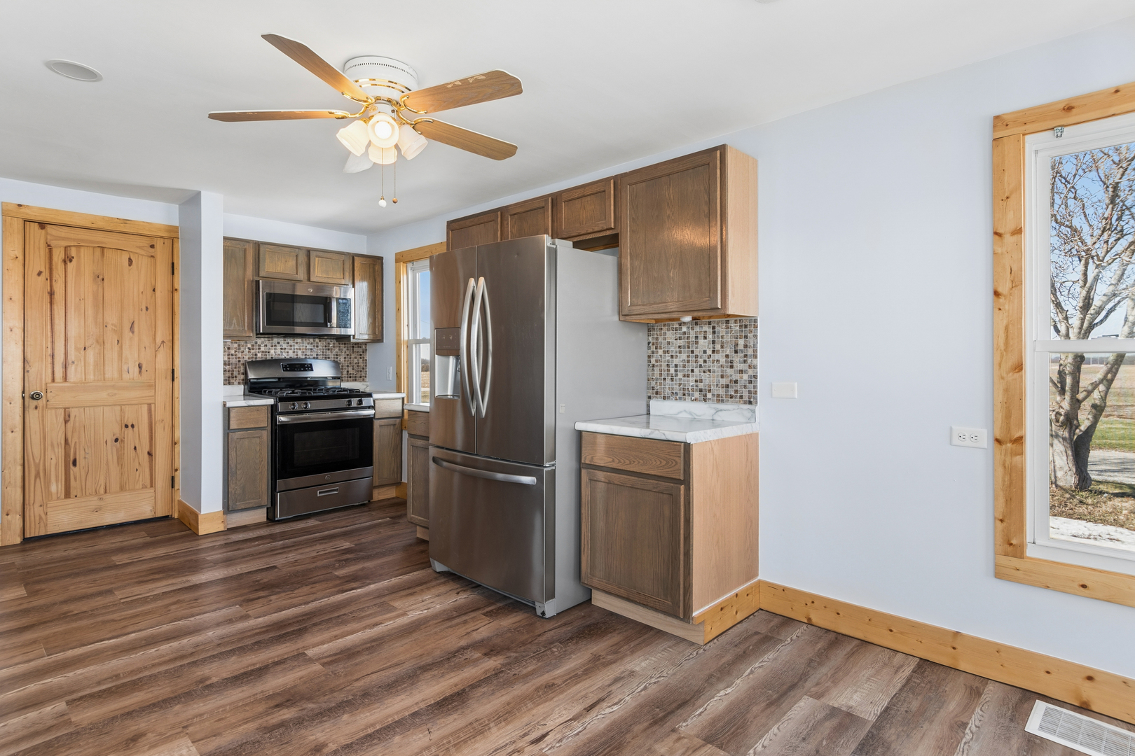 3292 E 24th Road, Marseilles, IL 61341