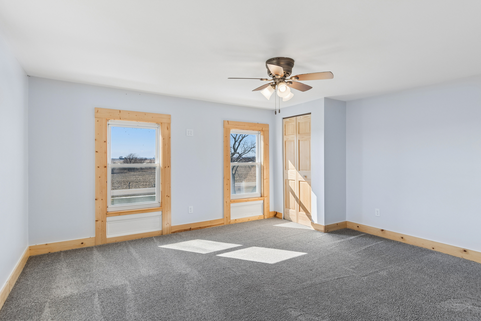 3292 E 24th Road, Marseilles, IL 61341